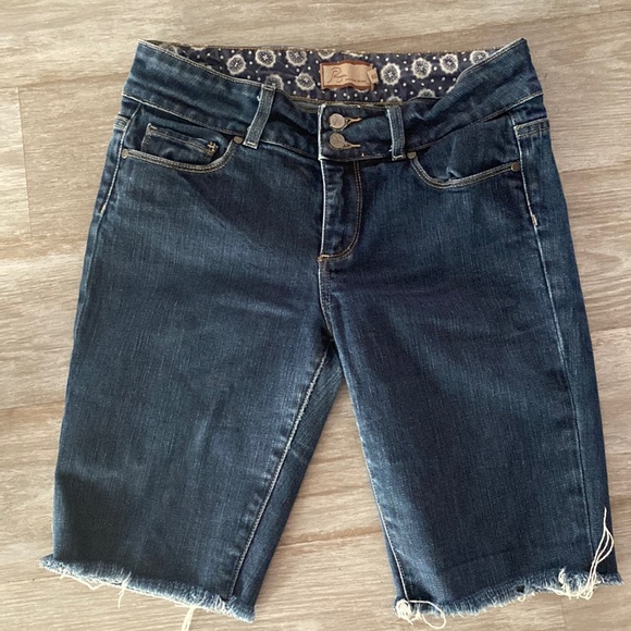 Paige | Hidden Hills Bermuda Denim Shorts Sz29💙 - Picture 1 of 4